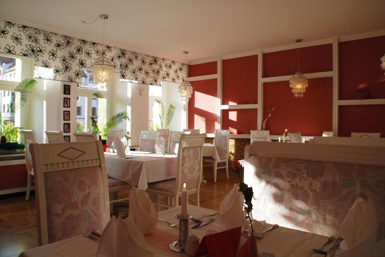 Hotel Goldener Anker Торгау Экстерьер фото